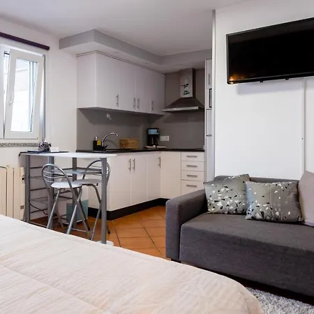 Estudio Delfin Azul Playa Ezaro * ドゥンブリーア